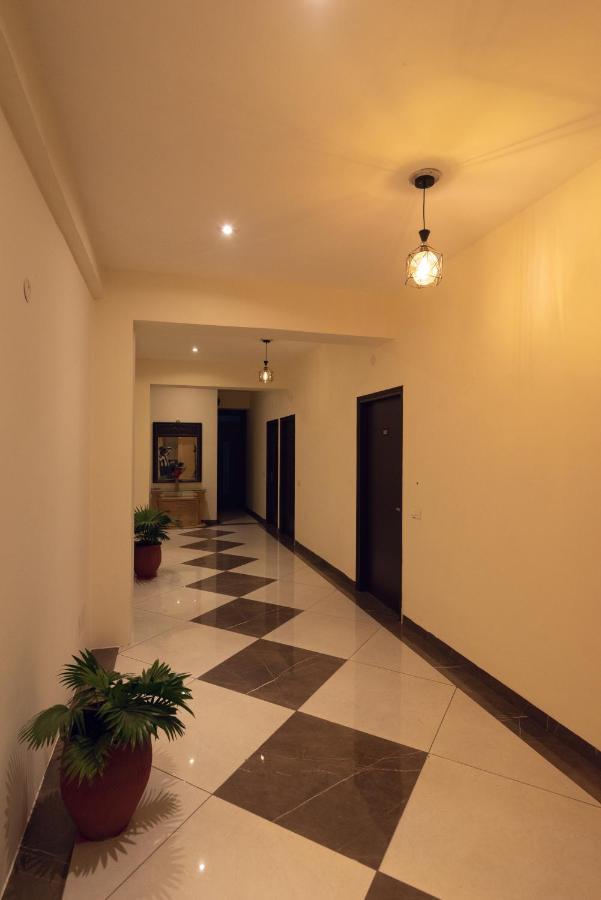 Hotel Luxuria Ludhijána Exteriér fotografie