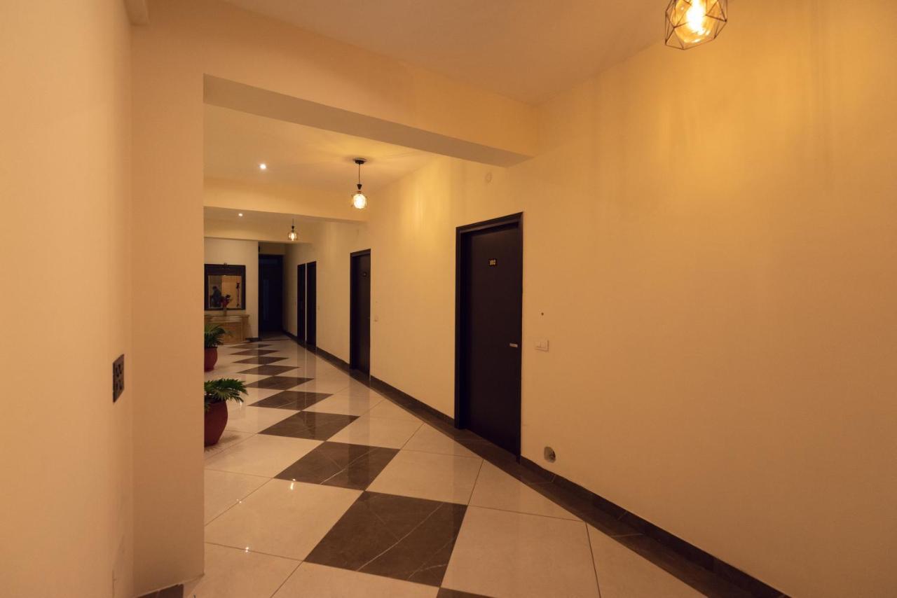 Hotel Luxuria Ludhijána Exteriér fotografie