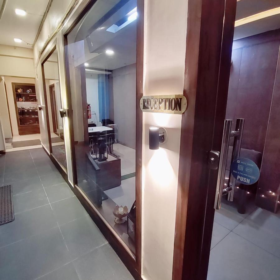 Hotel Luxuria Ludhijána Exteriér fotografie